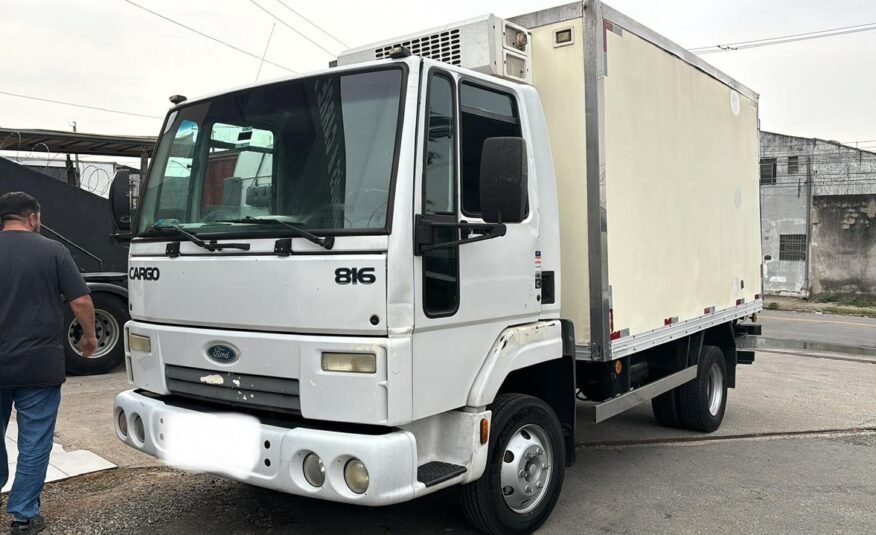 Ford Cargo Baú 816 – 2013