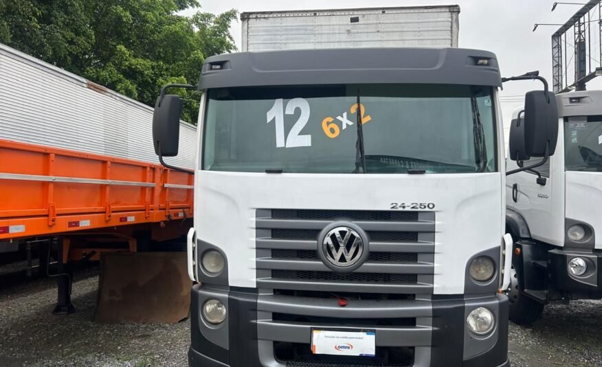 Volkswagen 24250 6×2 – 2012
