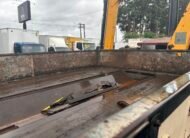 Iveco 240e28 8×2 2013 Carroceria com Munck