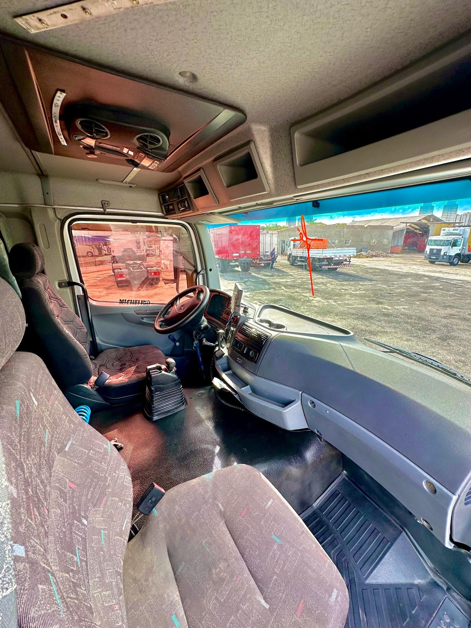 Axor 2544 6×2 2011 Premium Motor E Câmbio Novos