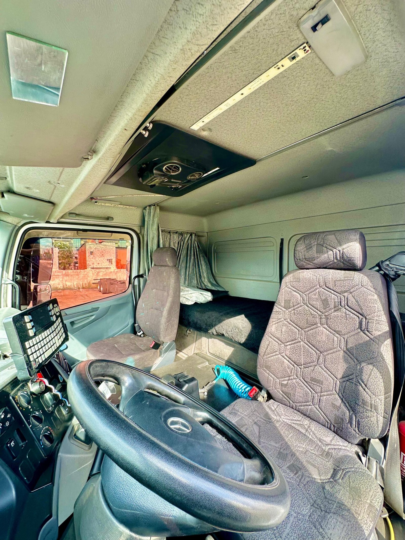 Axor 2544 6×2 2011 Premium Motor E Câmbio Novos