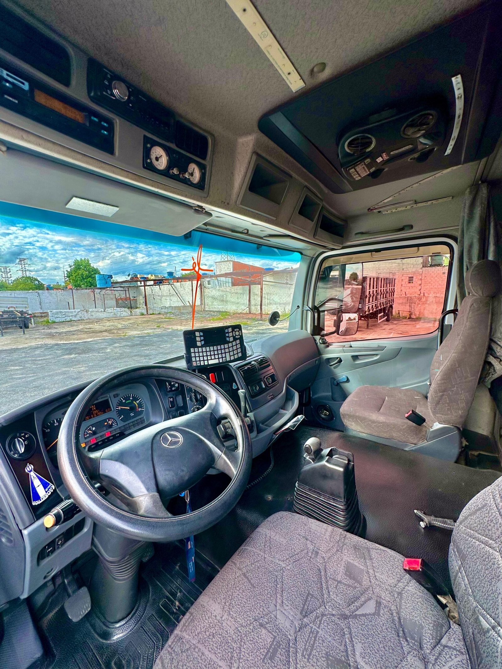 Axor 2544 6×2 2011 Premium Motor E Câmbio Novos