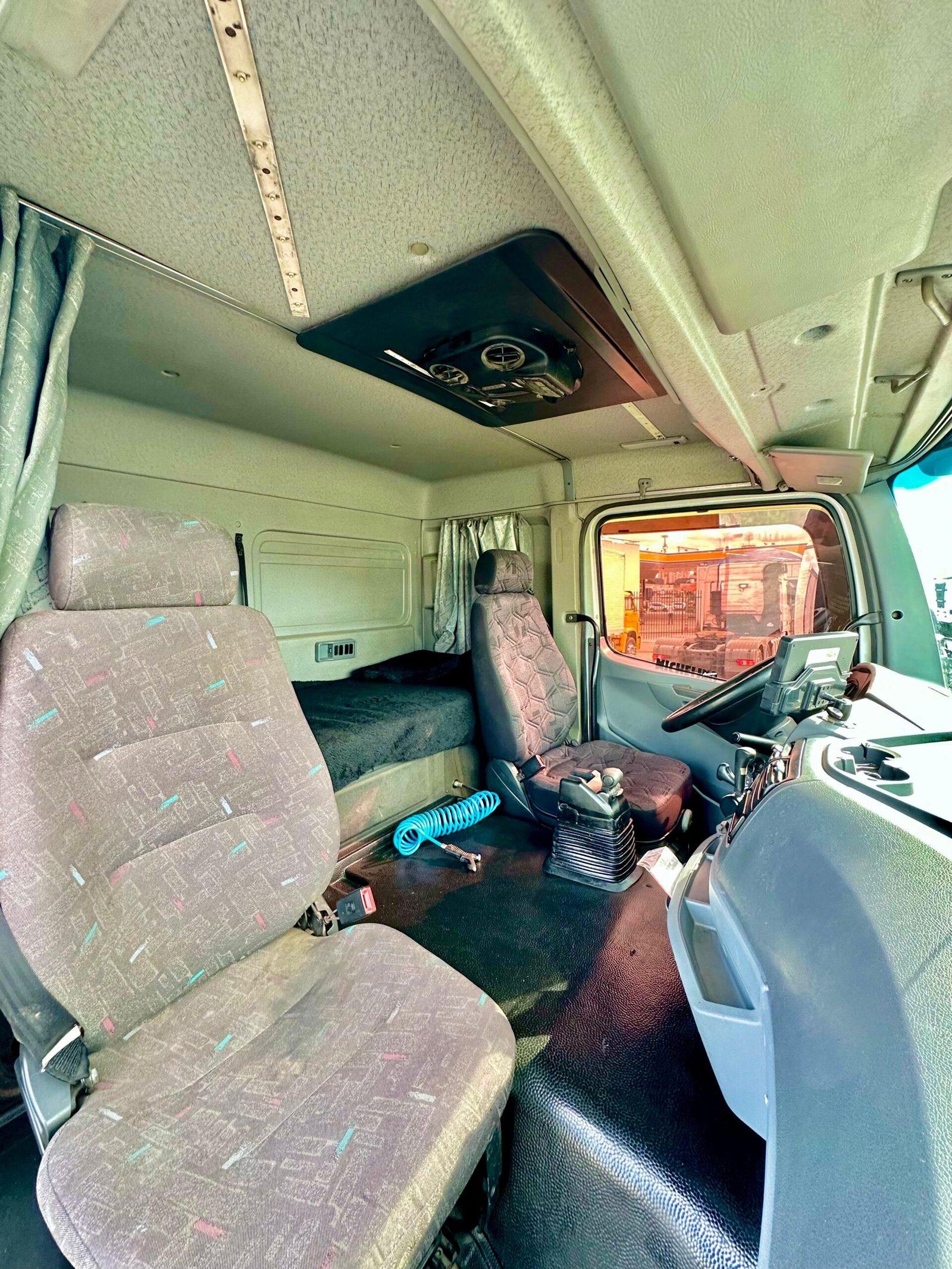 Axor 2544 6×2 2011 Premium Motor E Câmbio Novos