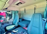 Volvo Vm 270 6×2 2022 Automático E Baú De 8.5m