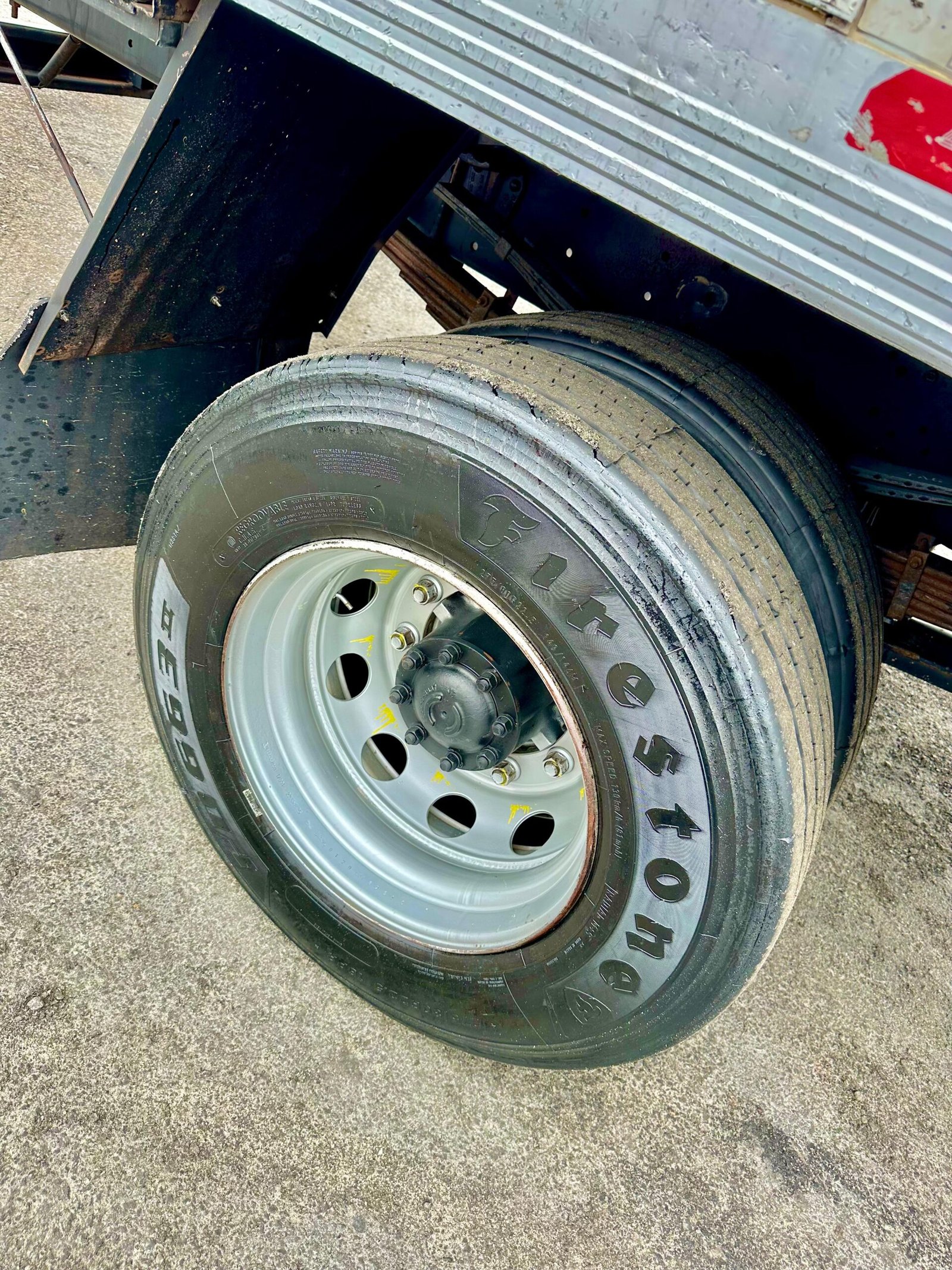 Vw 17.250 4×2 2011 Com Baú Refrigerado Ou No Chassi