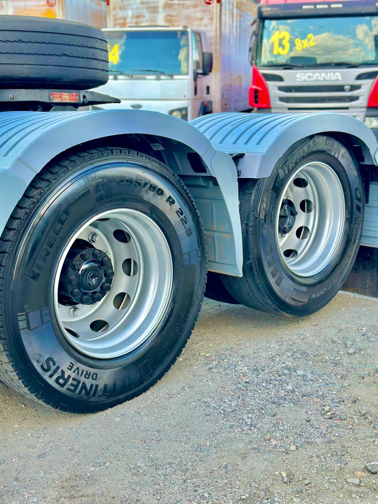 Axor 2544 6×2 2019 Teto Alto e Automático