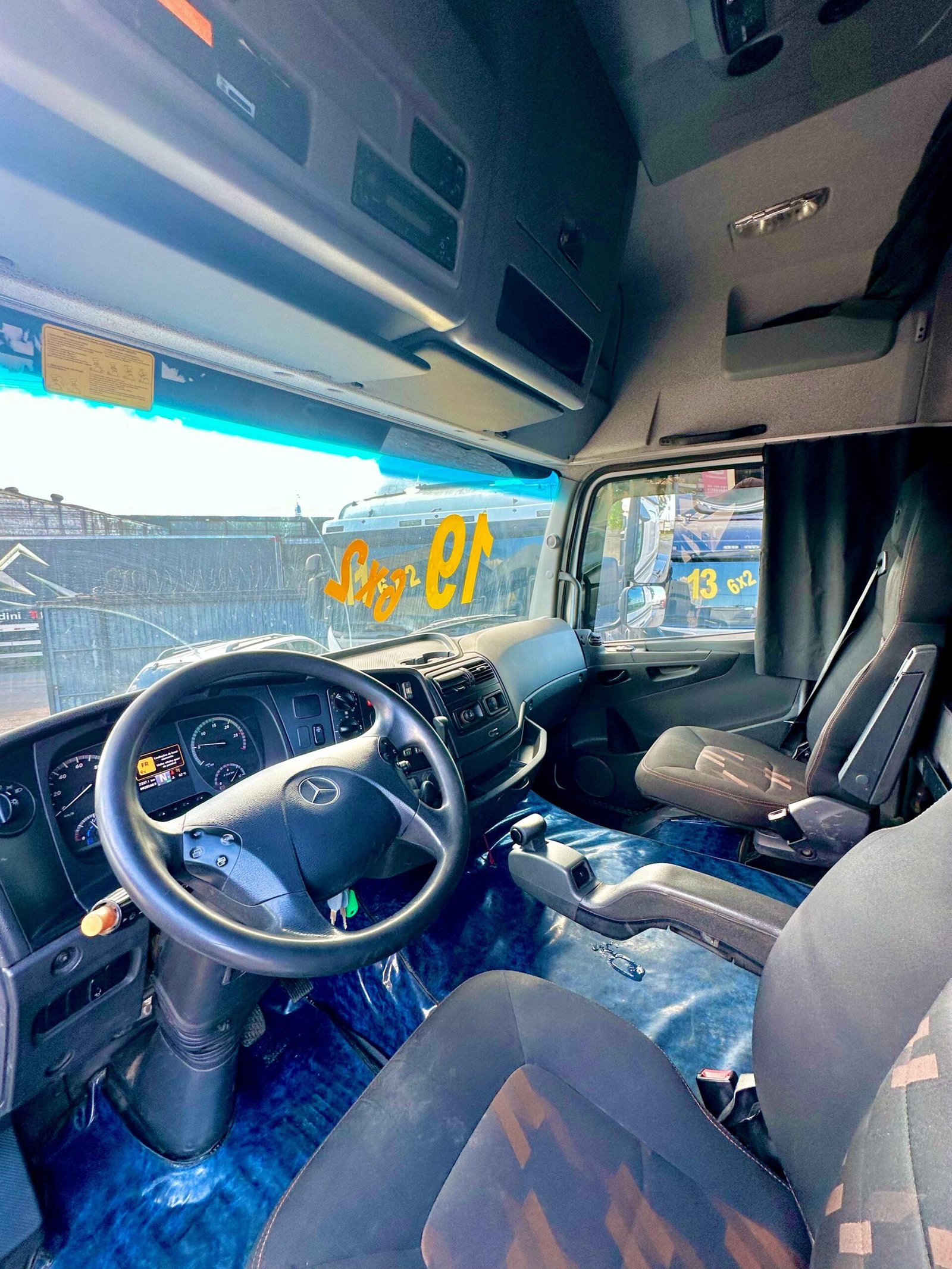 Axor 2544 6×2 2019 Teto Alto e Automático