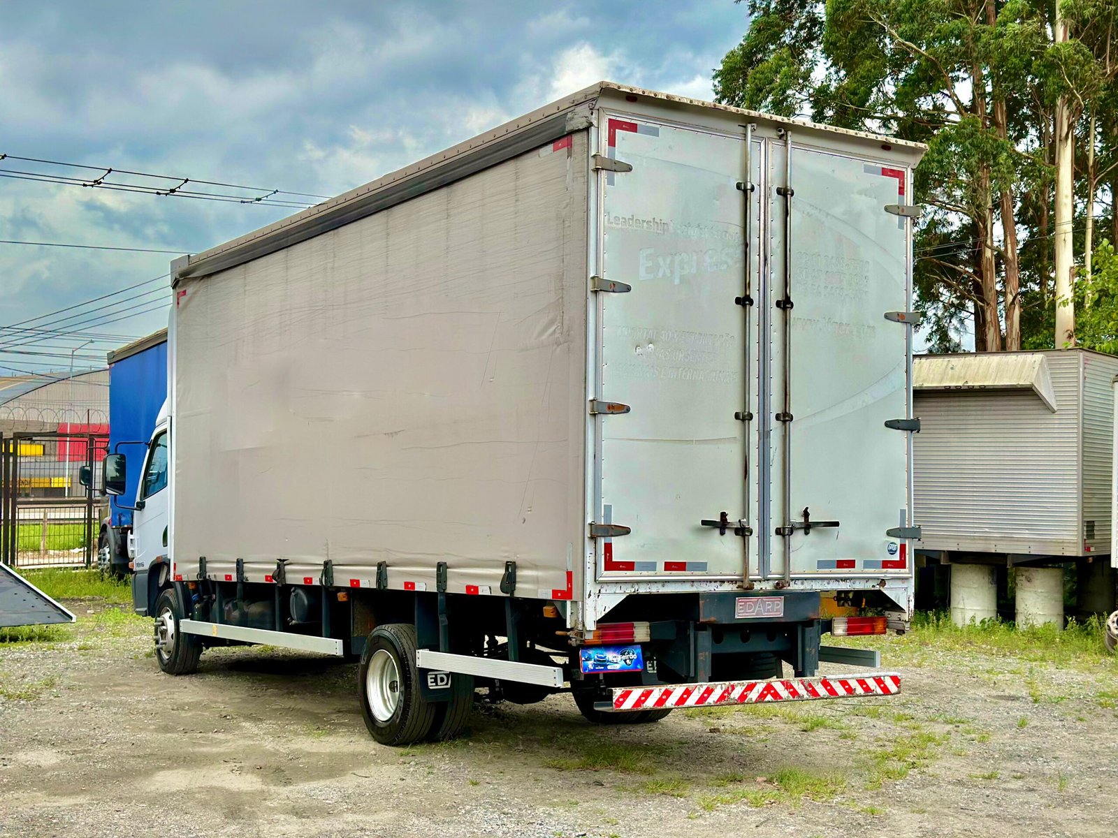 Accelo 1016 4×2 2020 Automático E Sider De 6.5m