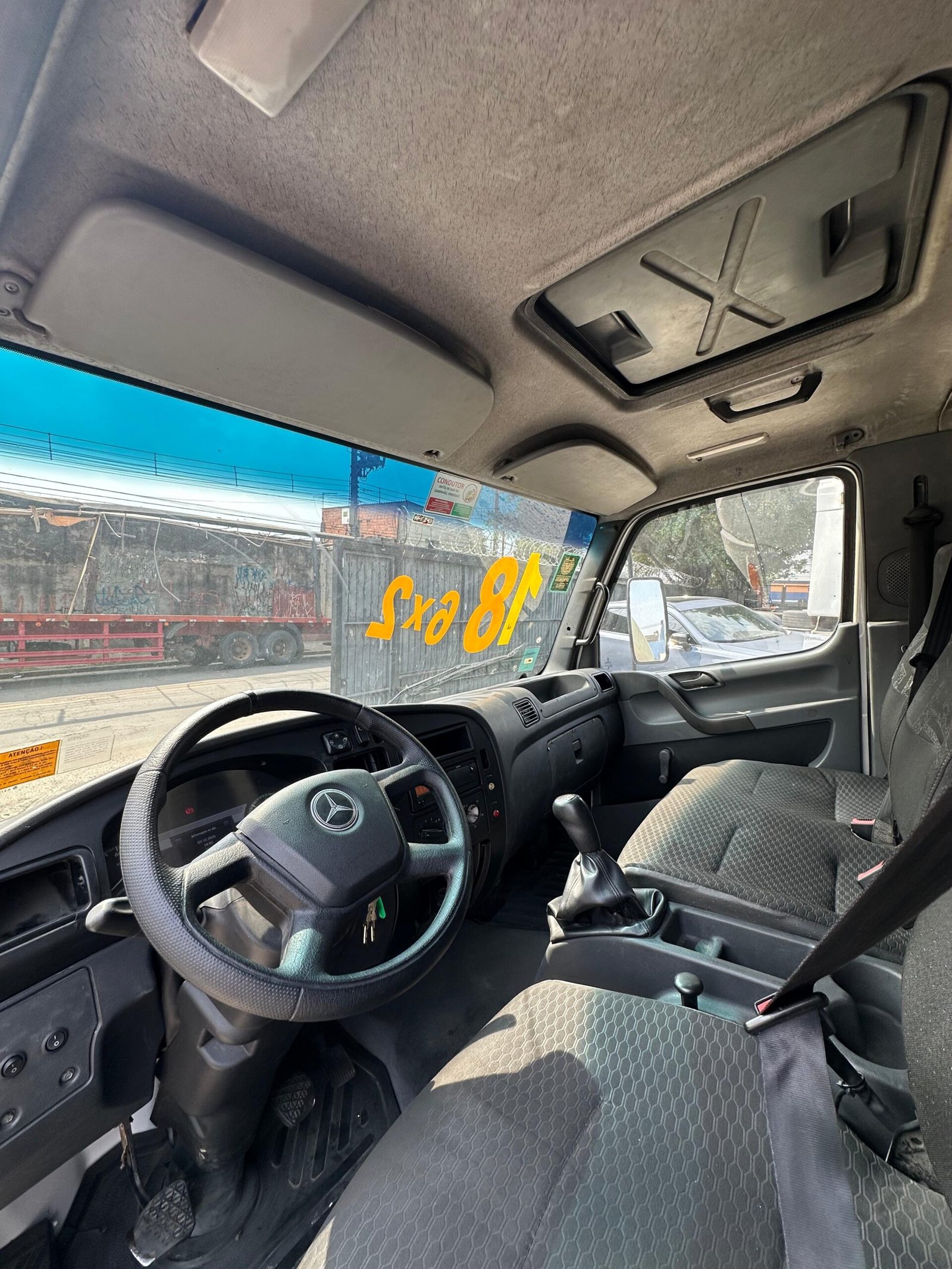 Accelo 1316 6×2 2018 Guincho Plat 9×2,5 Redutor 15 Ton