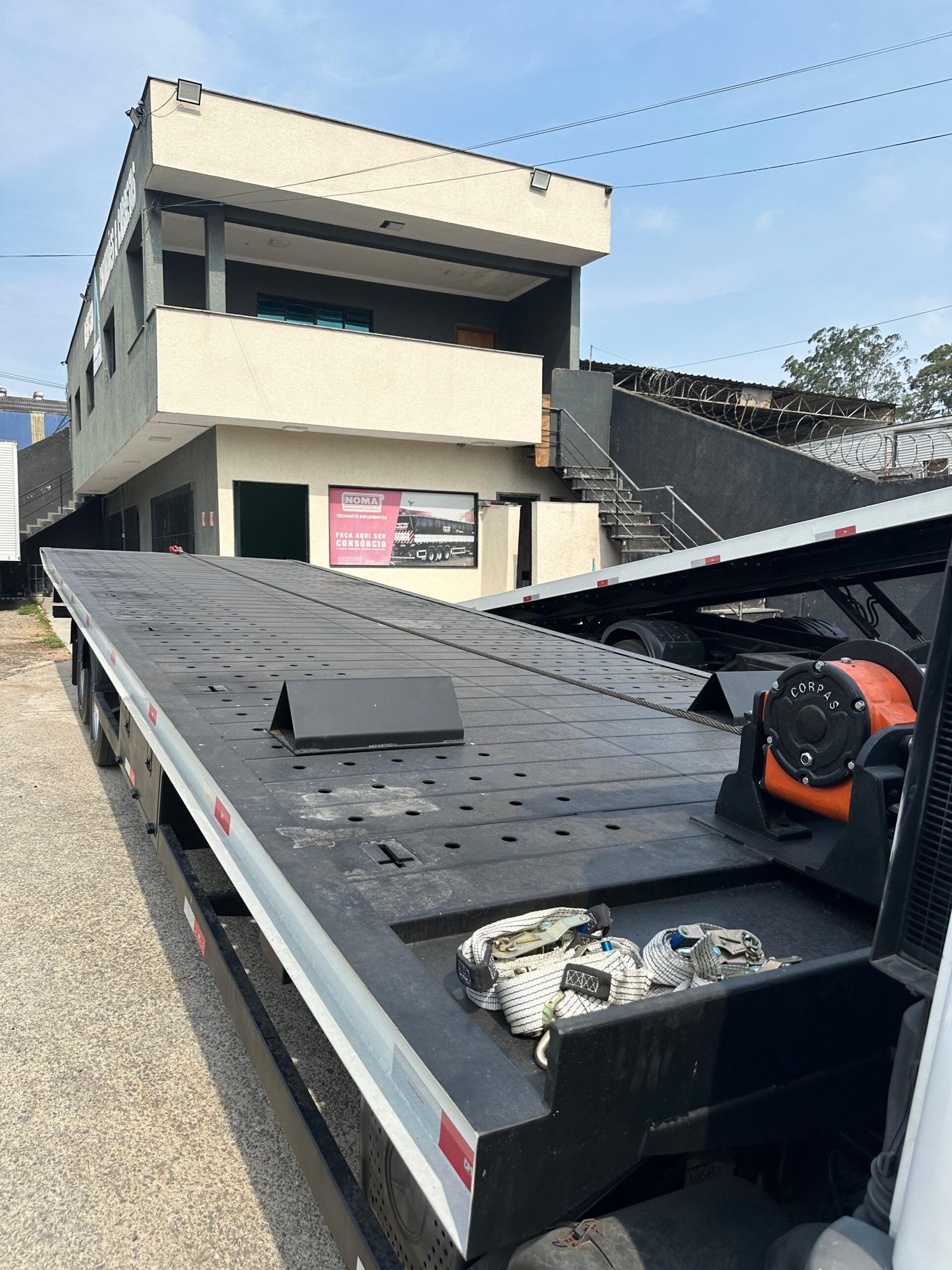 Accelo 1316 6×2 2018 Guincho Plat 9×2,5 Redutor 15 Ton