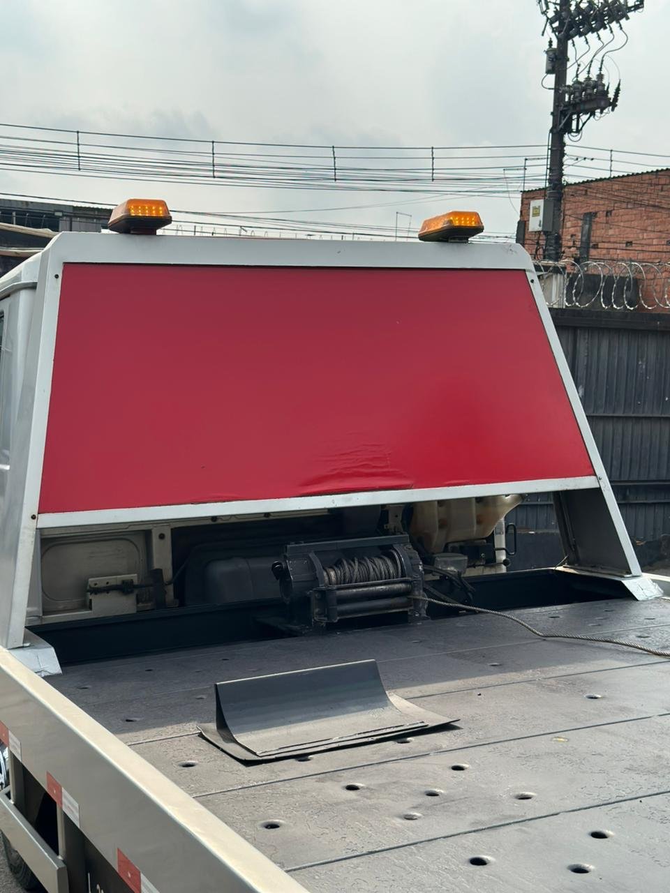 Vw 8.120 Guincho Plataforma C/ Asa Delta