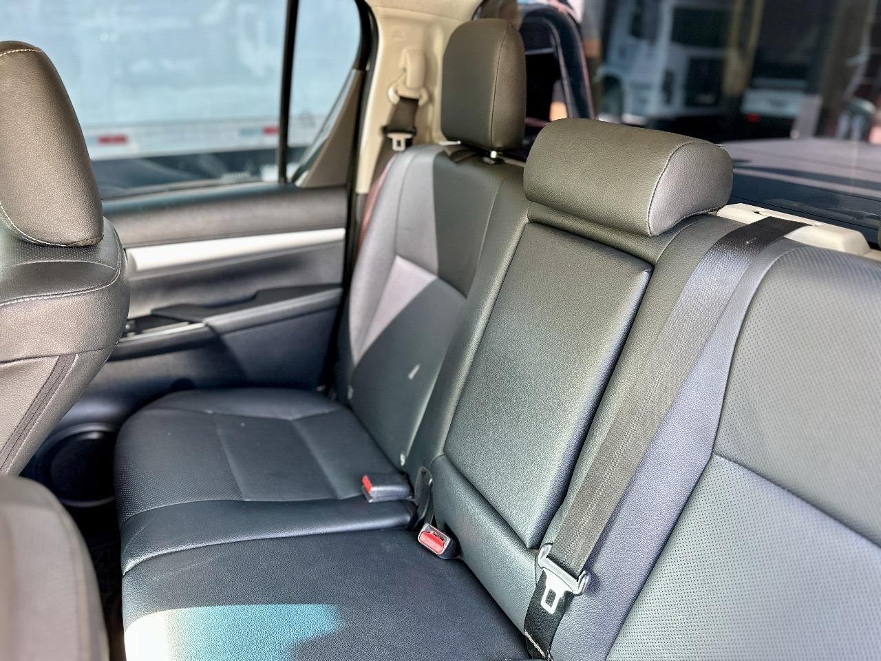 Toyota Hilux 2.8 Std Power Pack Cab. Dupla 4X4 Tdi Aut. 4P