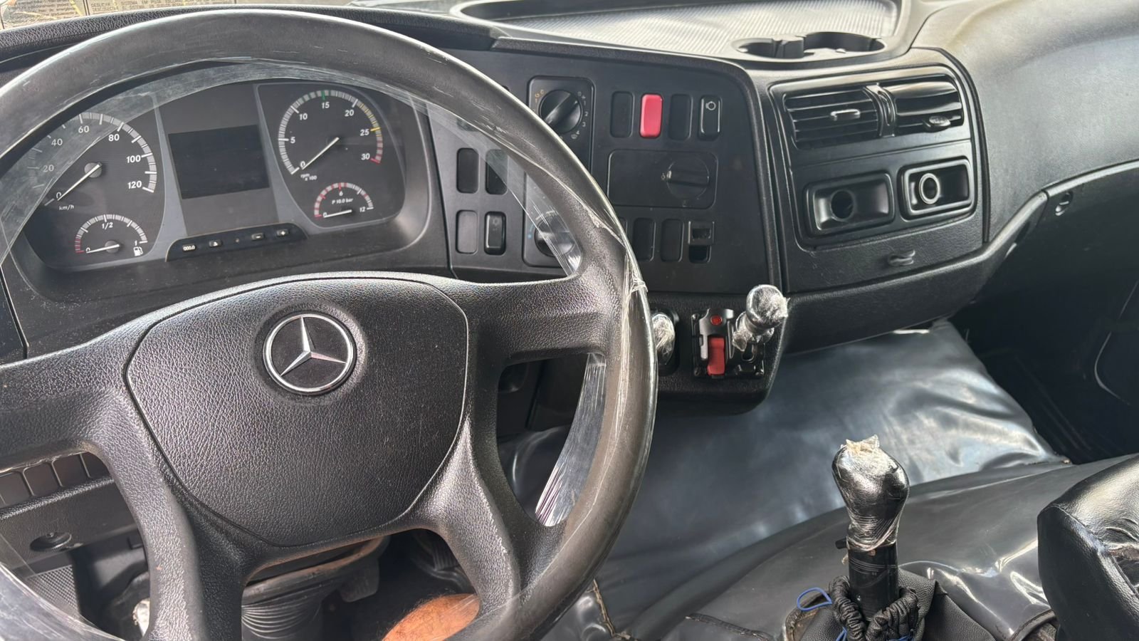 Atego 2426 6×2 2020 Caçamba Basculante Facchini 12m³ e Ar Condic.