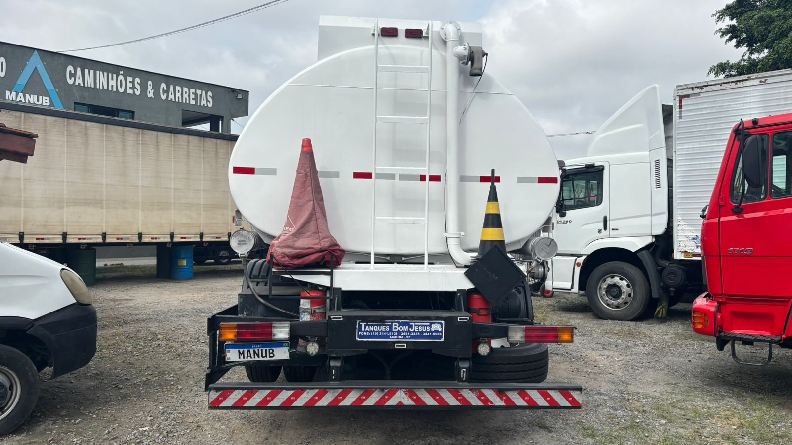 Atego 3030 8×2 2019 Tanque 20Mil Litros 4×5.000 Lts Com Botton