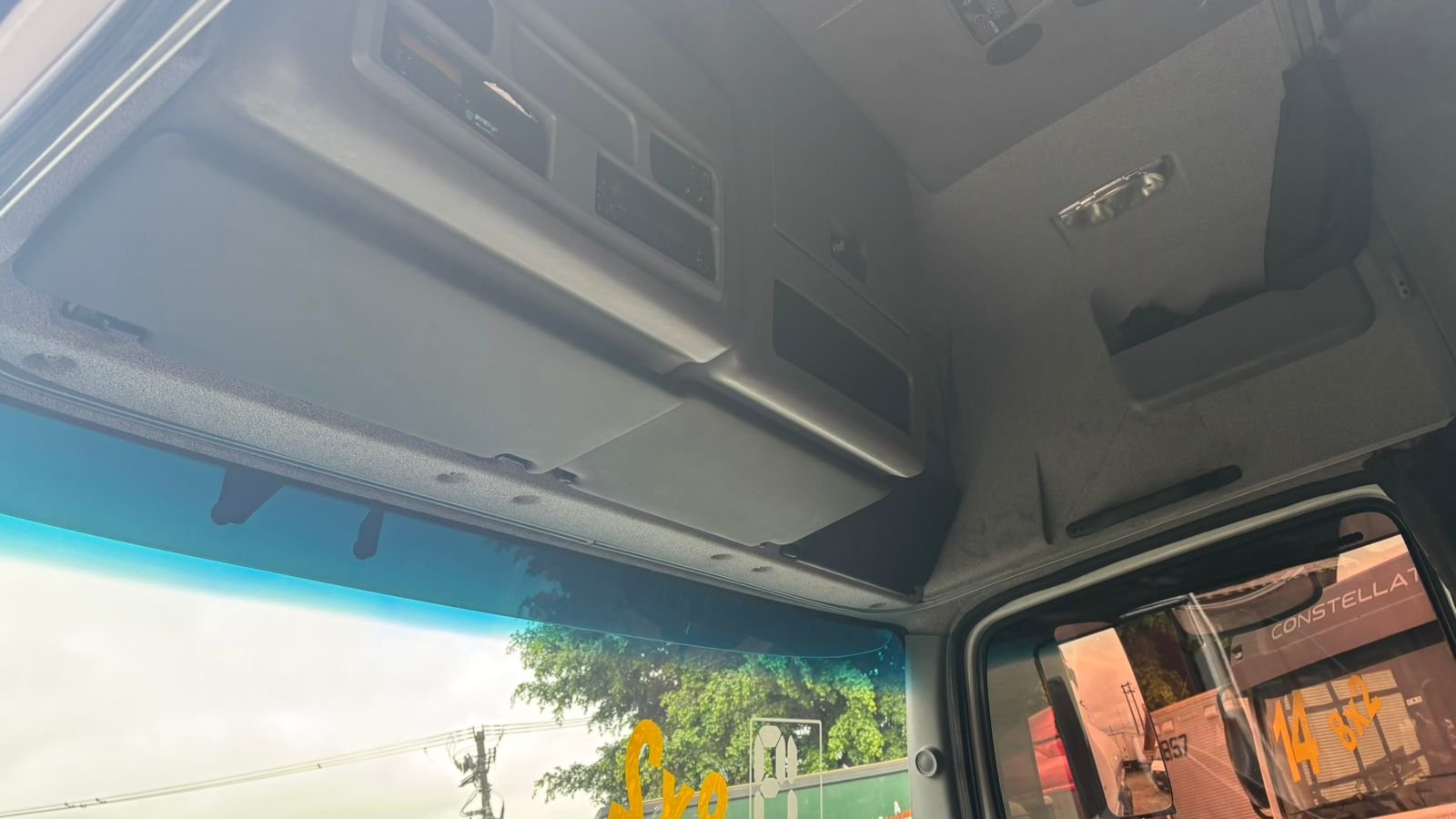 Atego 3030 8×2 2019 Tanque 20Mil Litros 4×5.000 Lts Com Botton