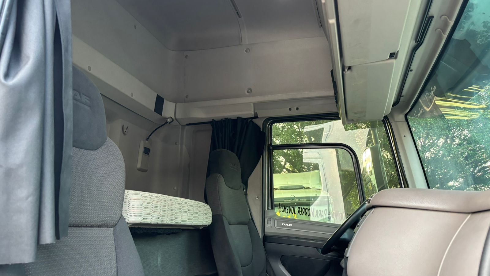 Daf Cf 6×2 2024 Bau 8,50 Space Cab Bau 8,50 Chapa Impecável