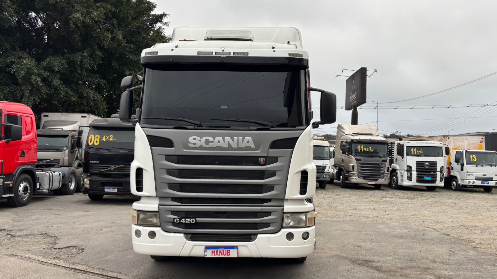 Scania G420 6×2 2011 Pneus 100%