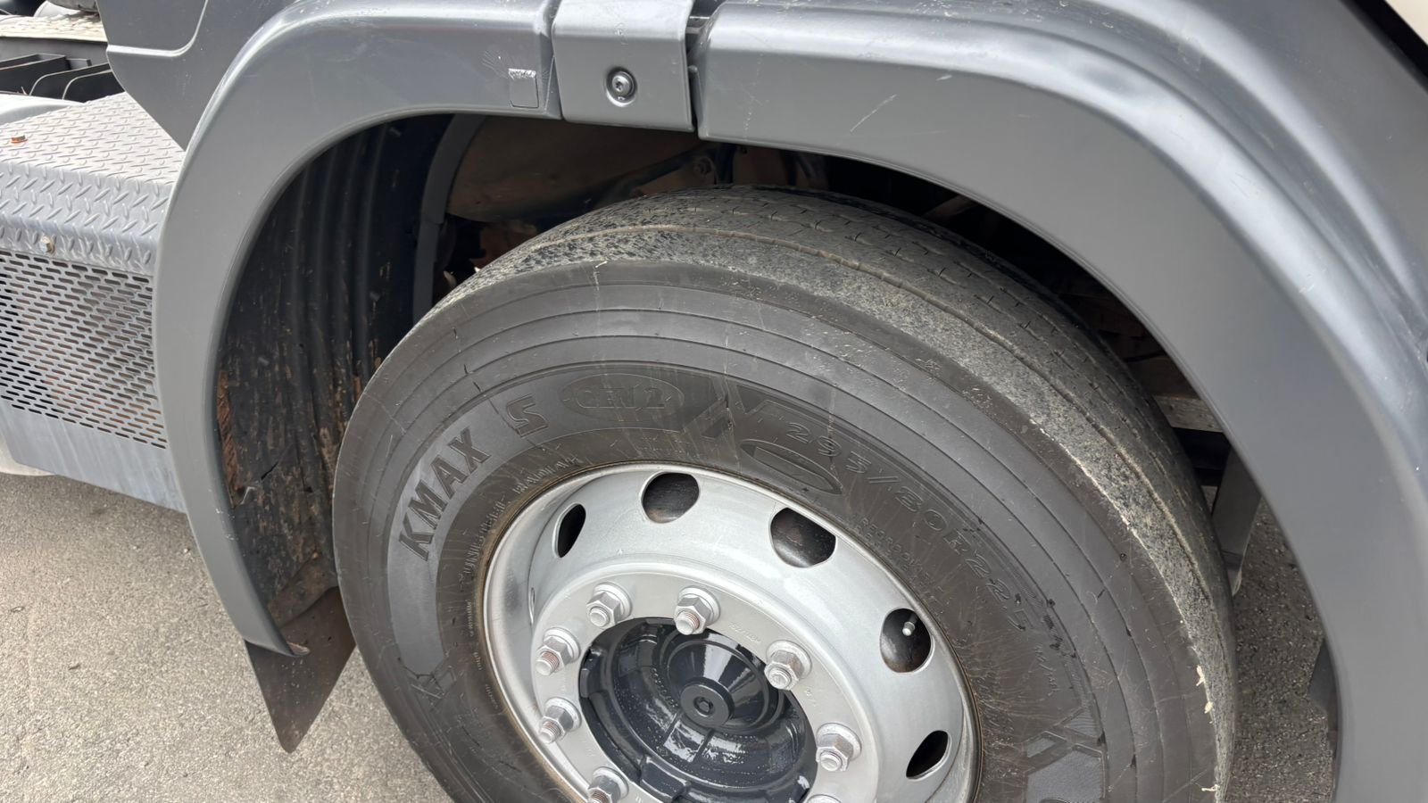 Scania G420 6×2 2011 Pneus 100%