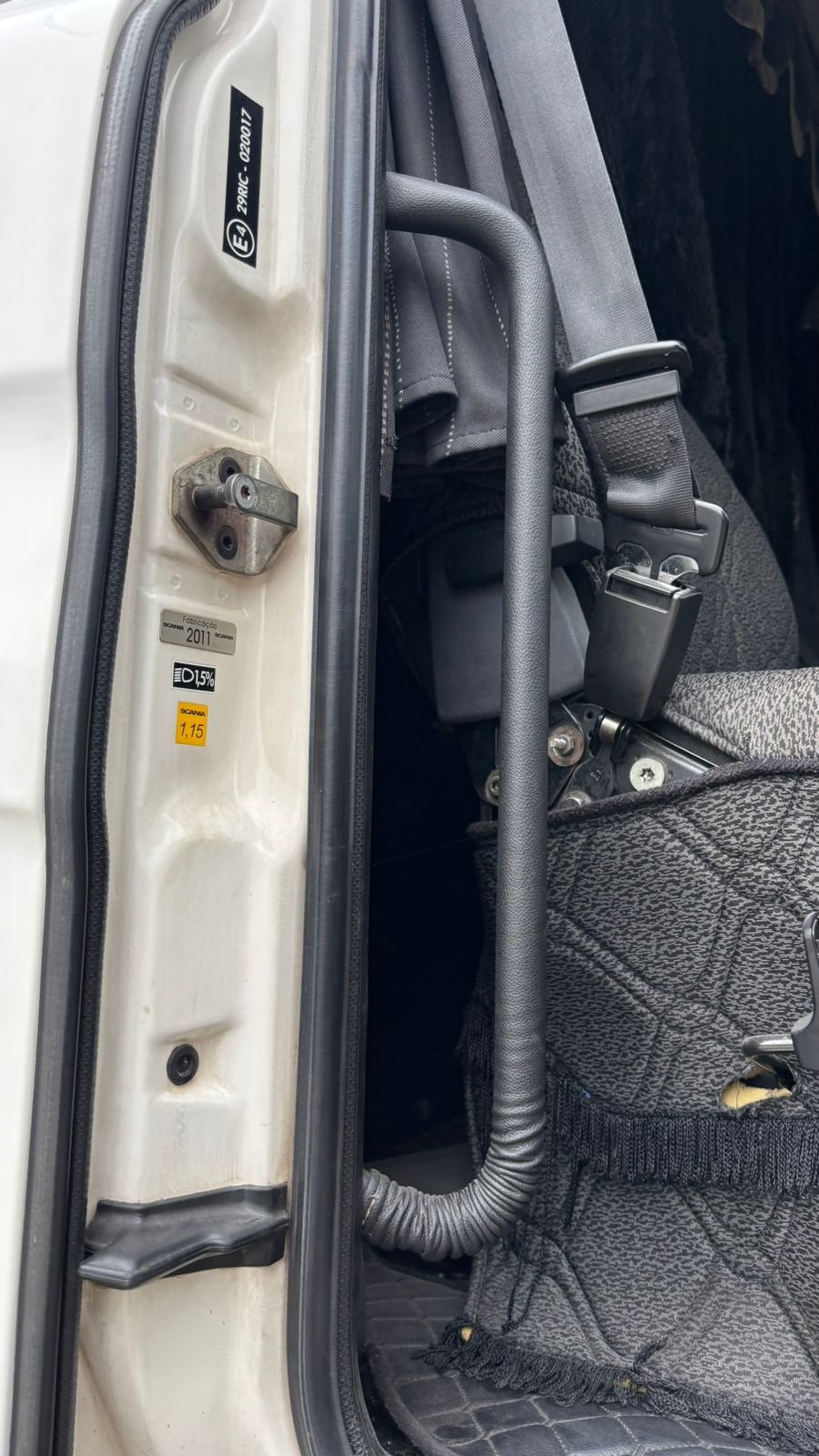 Scania G420 6×2 2011 Pneus 100%