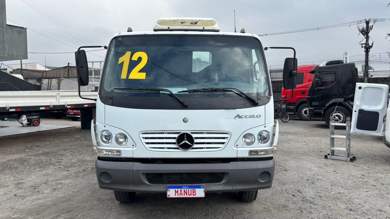 Mb Accelo 915c 2012 Plataforma Nova 6,50 C Asa Redutor 4,5 T