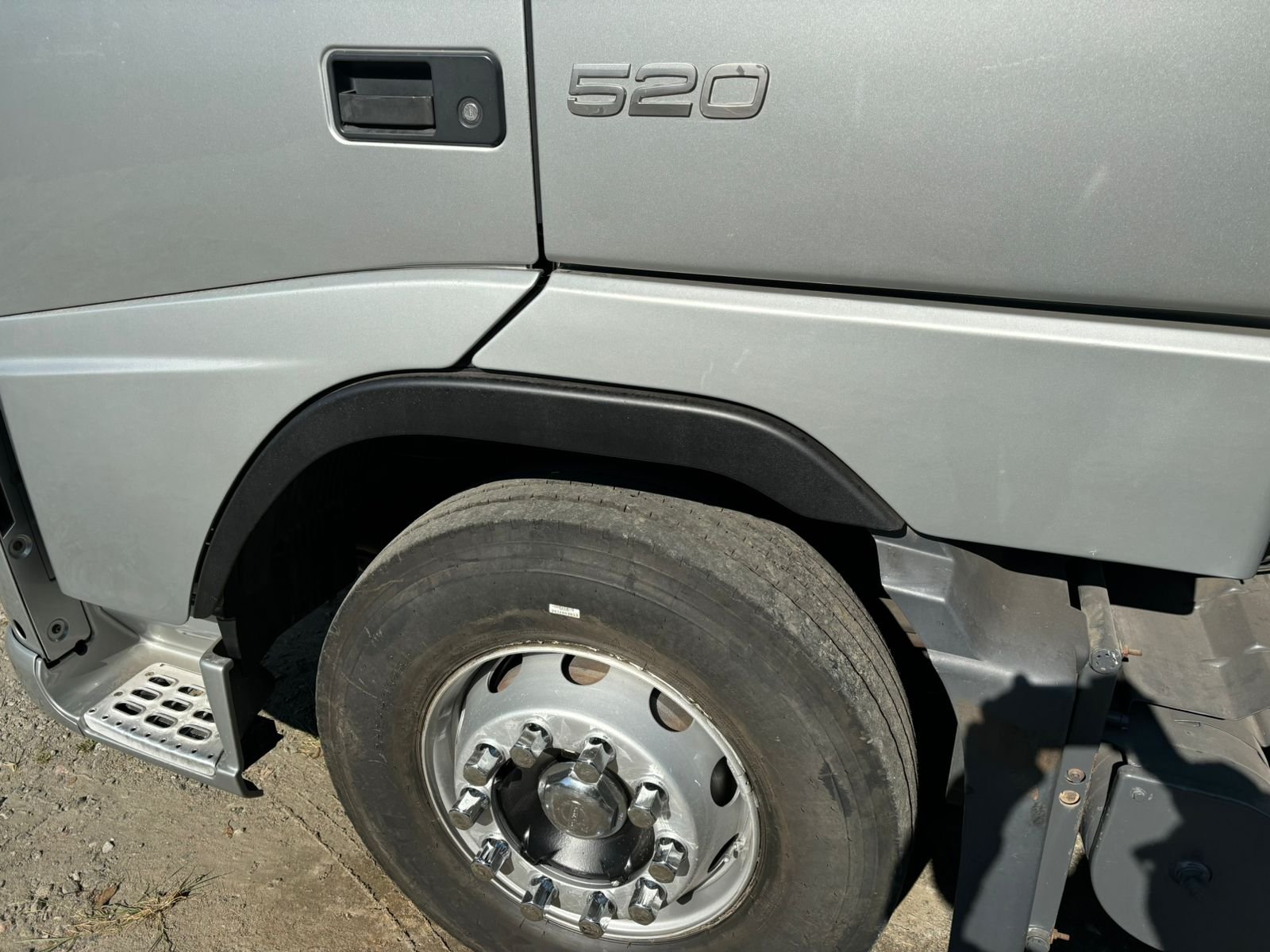 Volvo Fh 520 6×4 bug pesado 2011 guincho lança