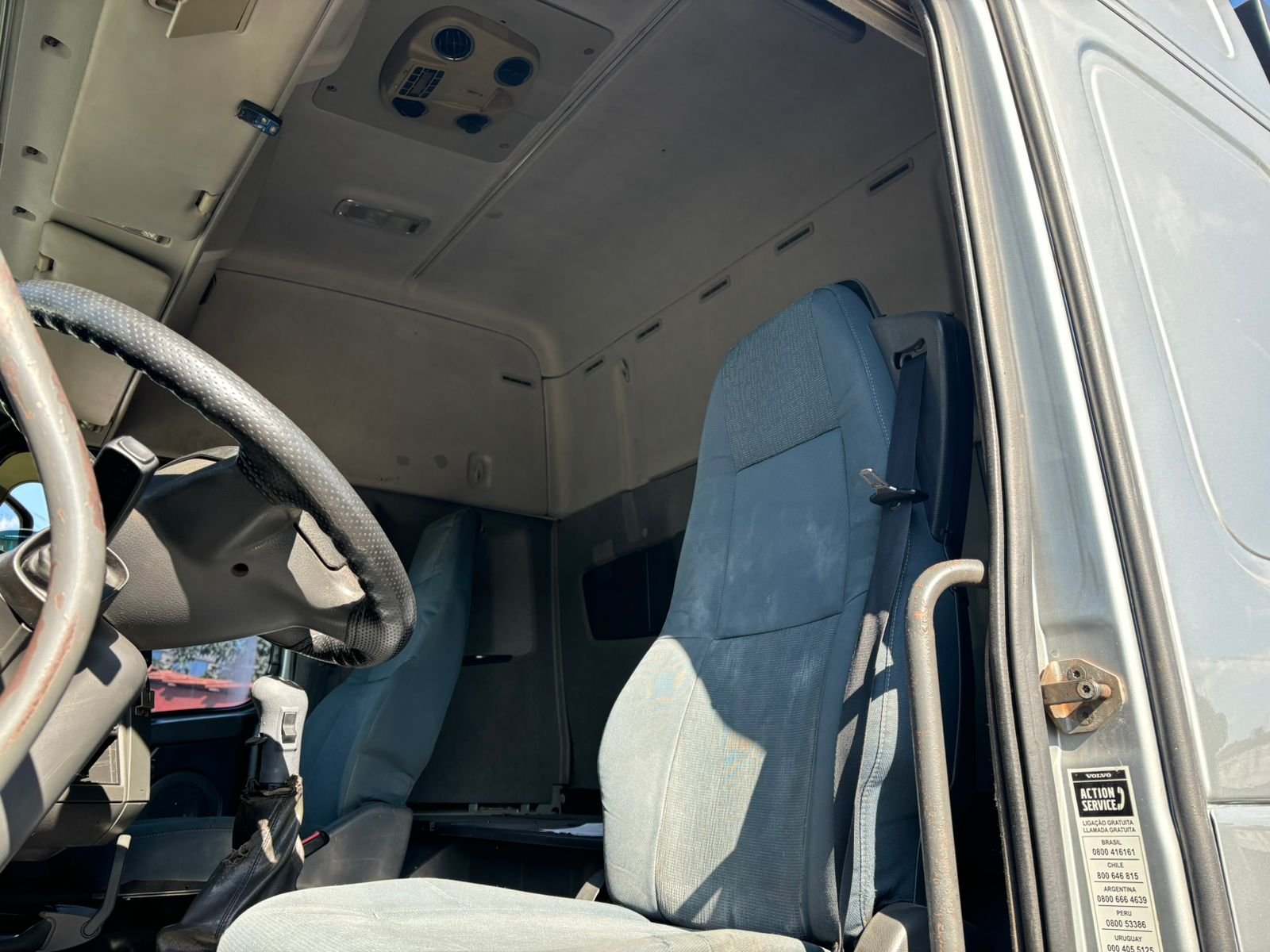 Volvo Fh 520 6×4 bug pesado 2011 guincho lança