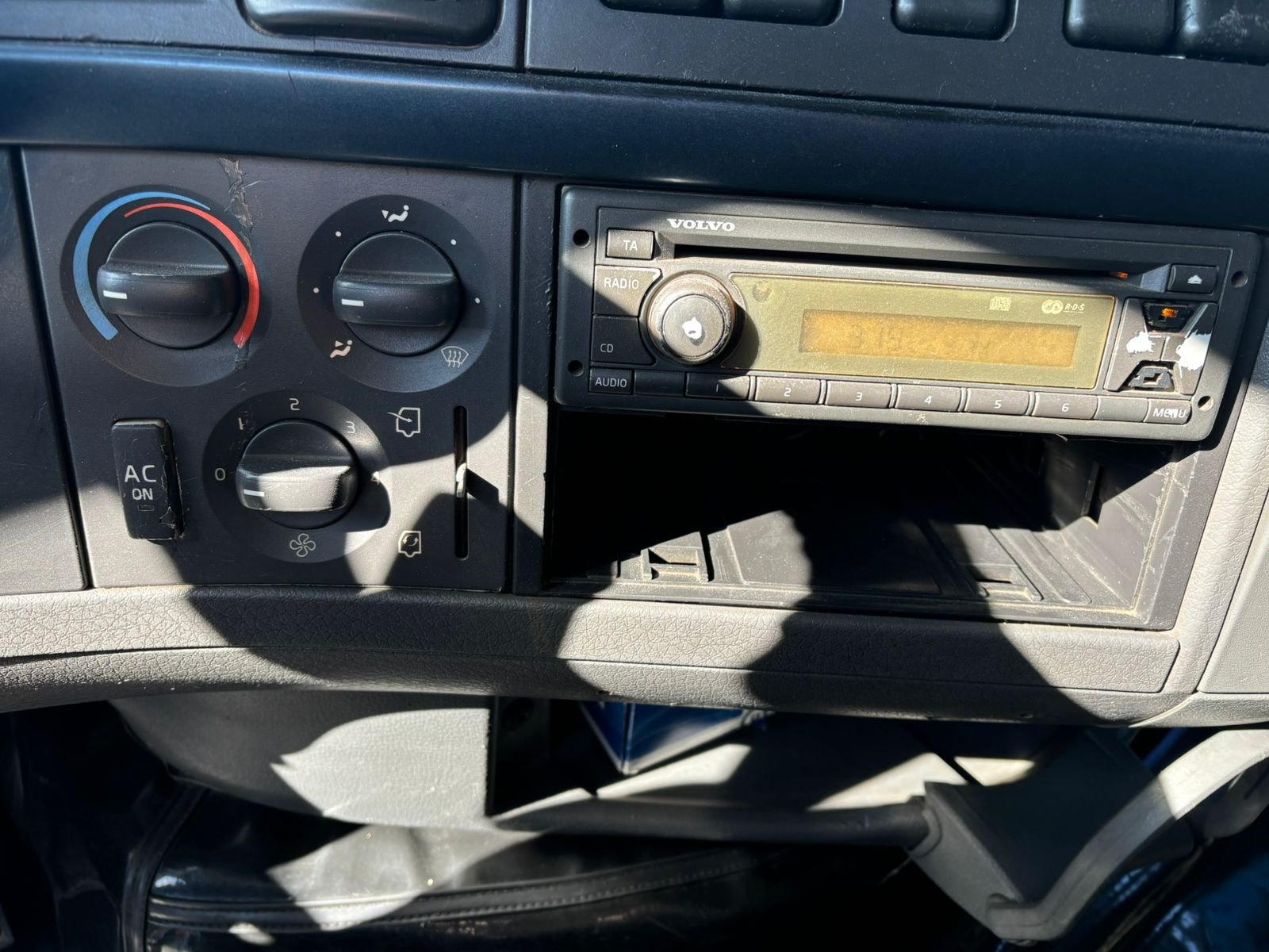 Volvo Fh 520 6×4 bug pesado 2011 guincho lança