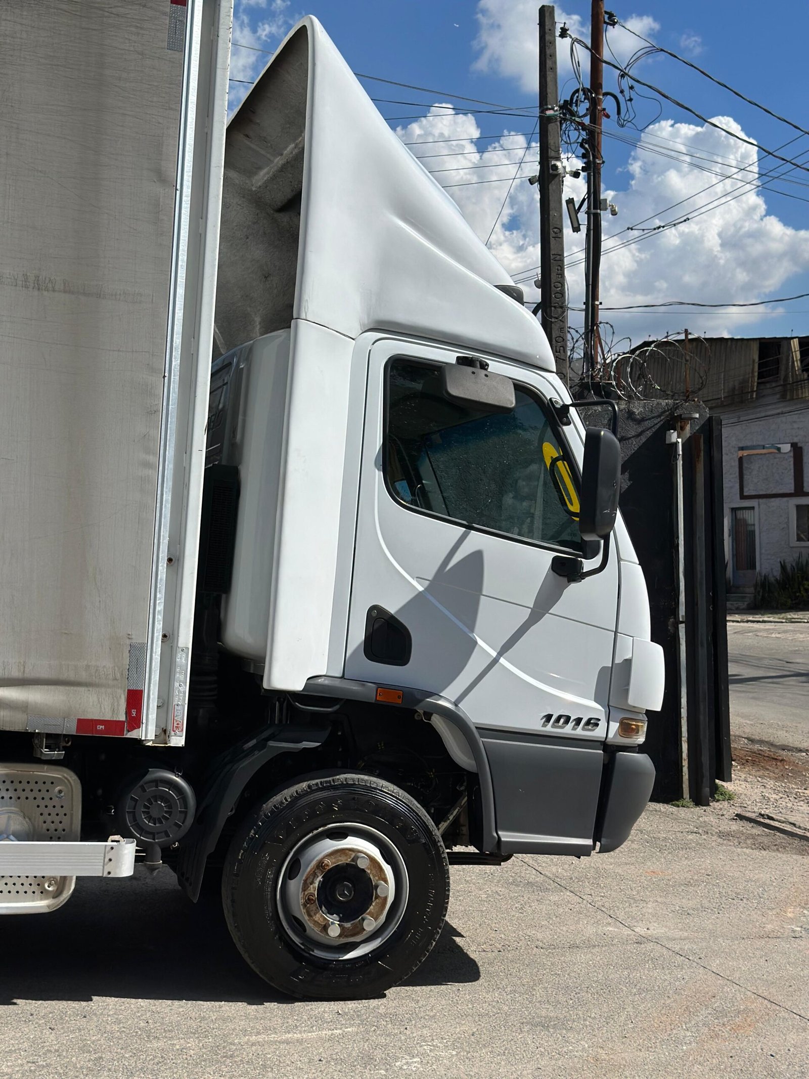 Accelo 1016 4×2 2020 Automático E Sider De 6.5m