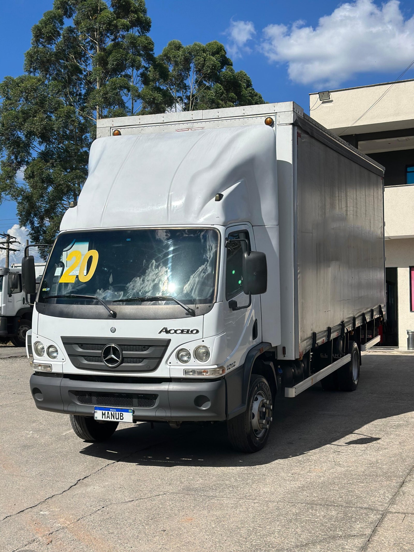 Accelo 1016 4×2 2020 Automático E Sider De 6.5m