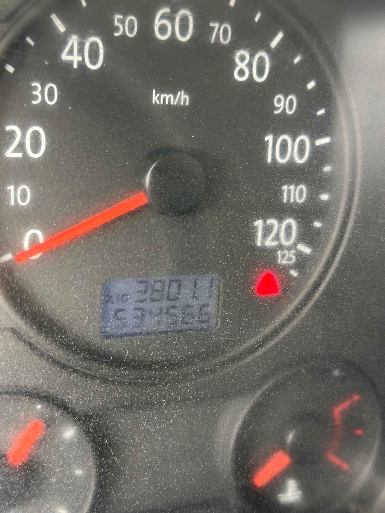 Vw 17.250 4×2 2011 Com Baú Refrigerado Ou No Chassi