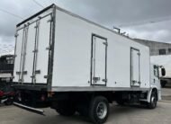 Vw 17.250 4×2 2011 Com Baú Refrigerado Ou No Chassi