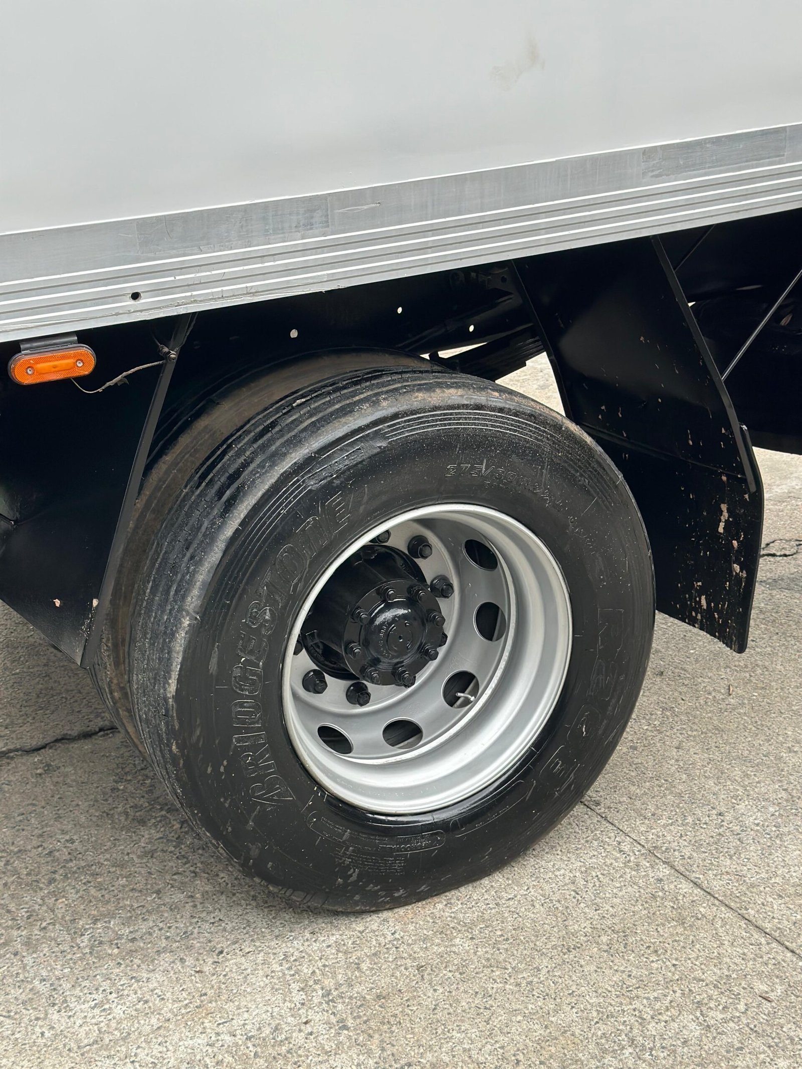 Vw 17.250 4×2 2011 Com Baú Refrigerado Ou No Chassi