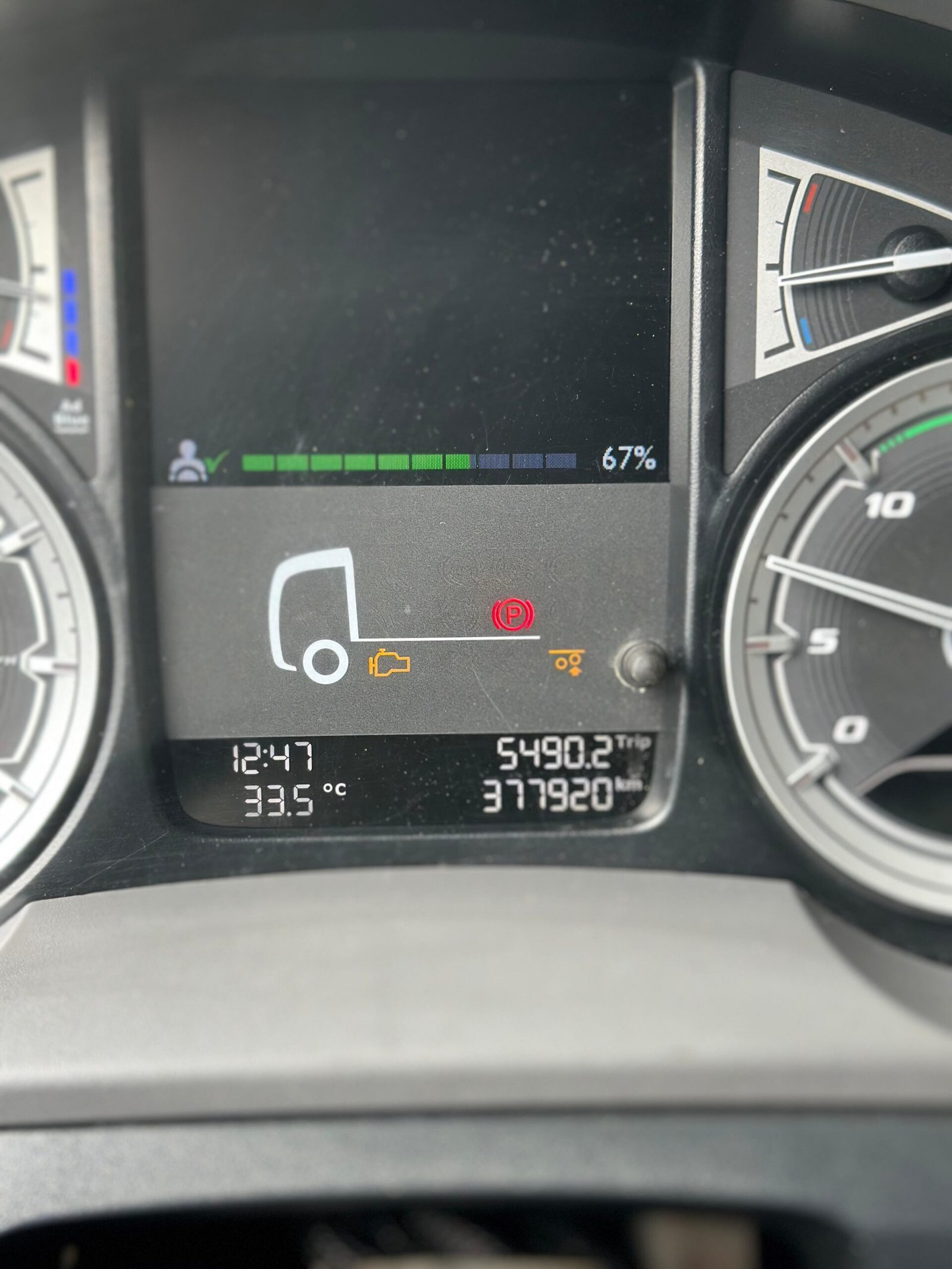 Daf Cf 310 6×2 2024 Bau 8,50 Space Cab Bau 8,50 Chapa Impecável