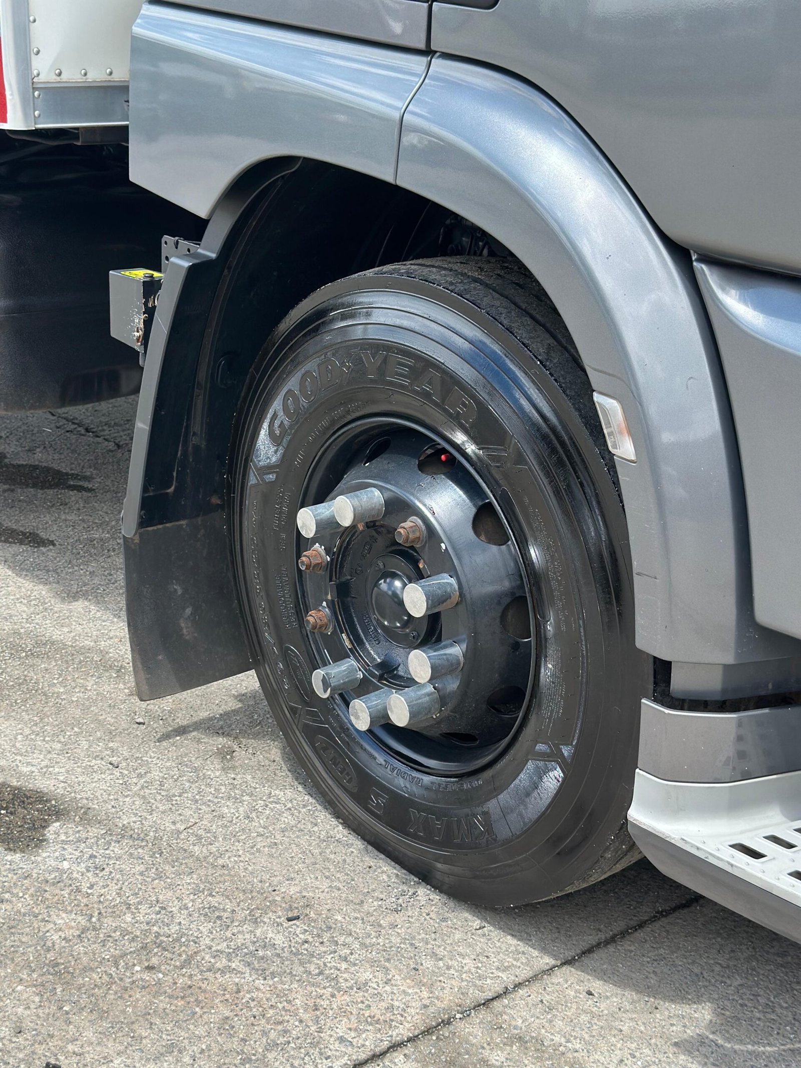 Daf Cf 310 6×2 2024 Bau 8,50 Space Cab Bau 8,50 Chapa Impecável