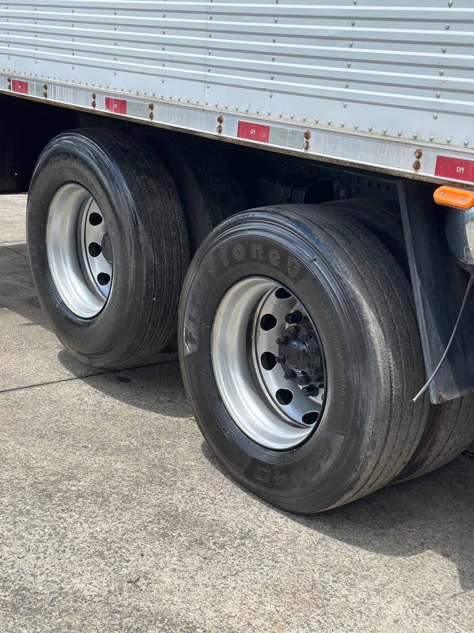 Daf Cf 310 6×2 2024 Bau 8,50 Space Cab Bau 8,50 Chapa Impecável