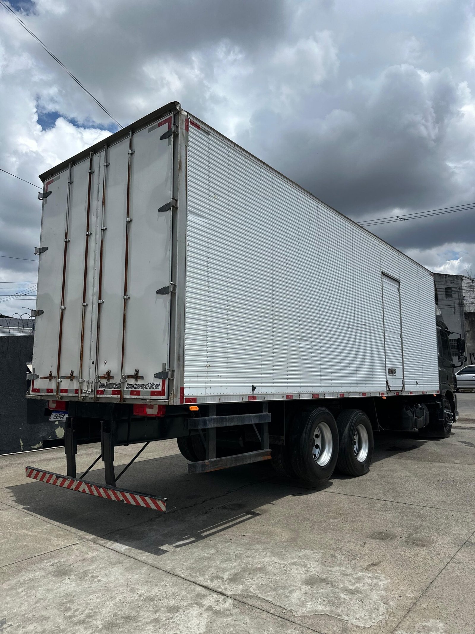 Daf Cf 310 6×2 2024 Bau 8,50 Space Cab Bau 8,50 Chapa Impecável