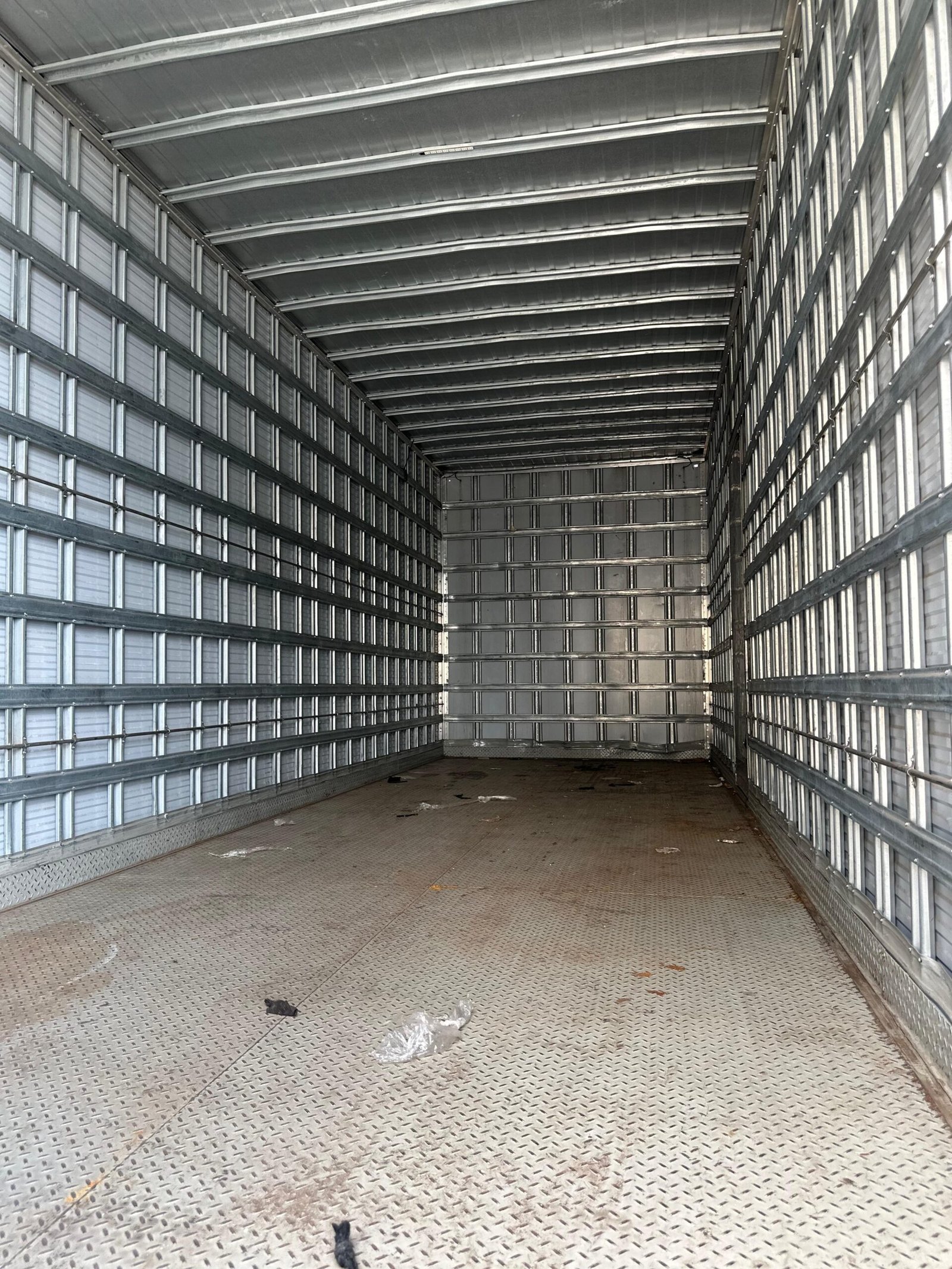 Daf Cf 310 6×2 2024 Bau 8,50 Space Cab Bau 8,50 Chapa Impecável