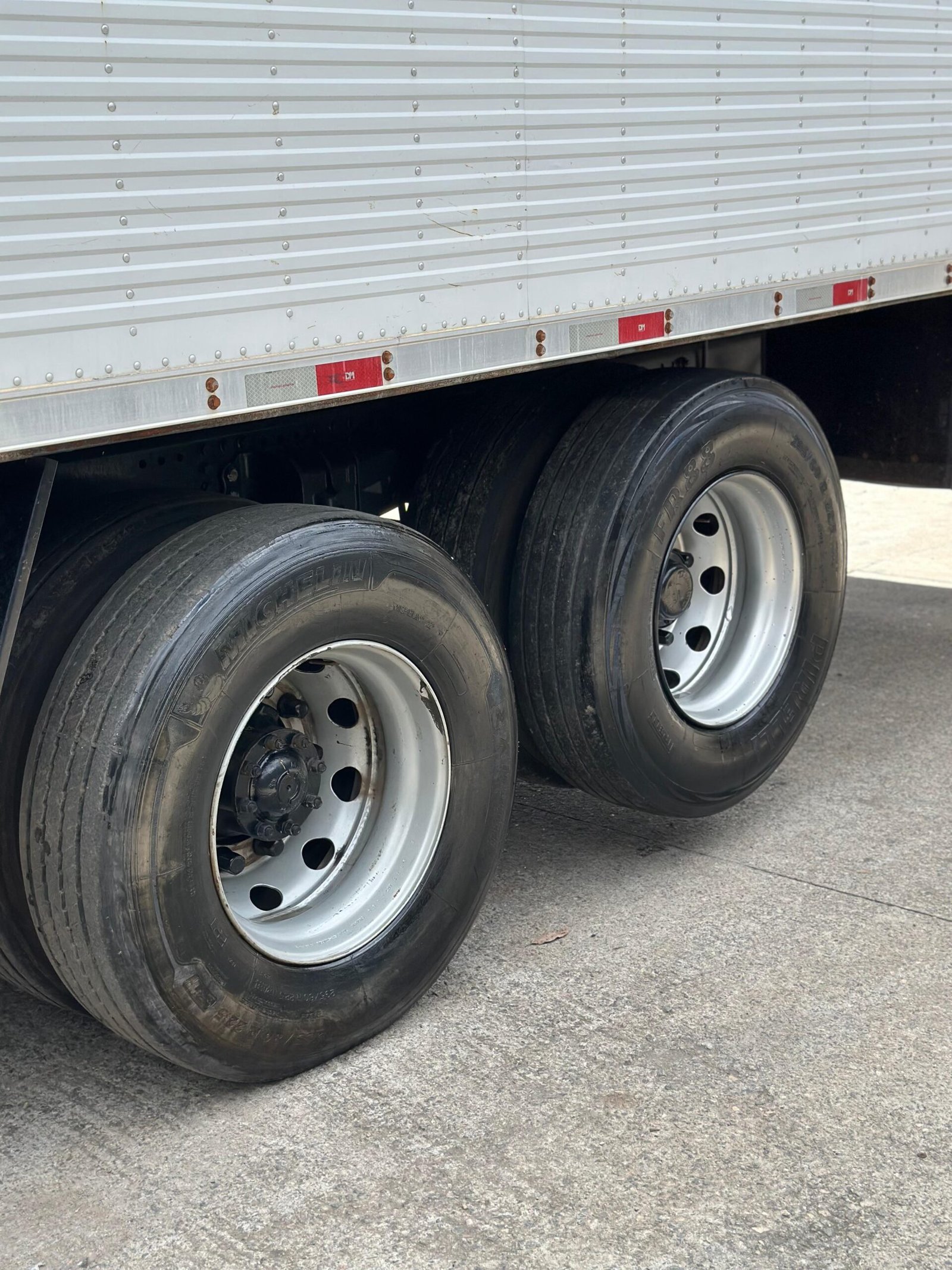 Daf Cf 310 6×2 2024 Bau 8,50 Space Cab Bau 8,50 Chapa Impecável