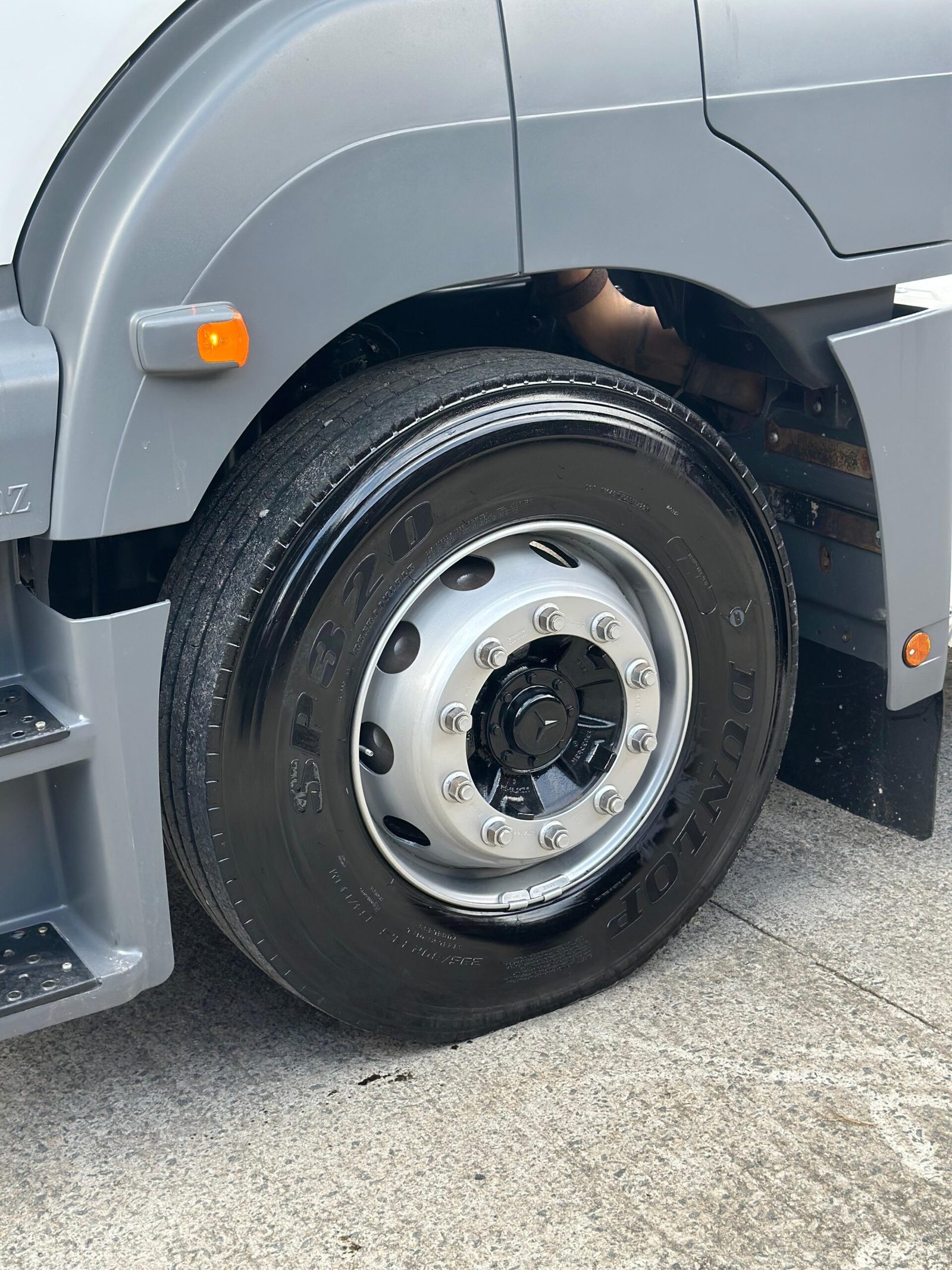 Axor 2544 6×2 2019 Teto Alto e Automático