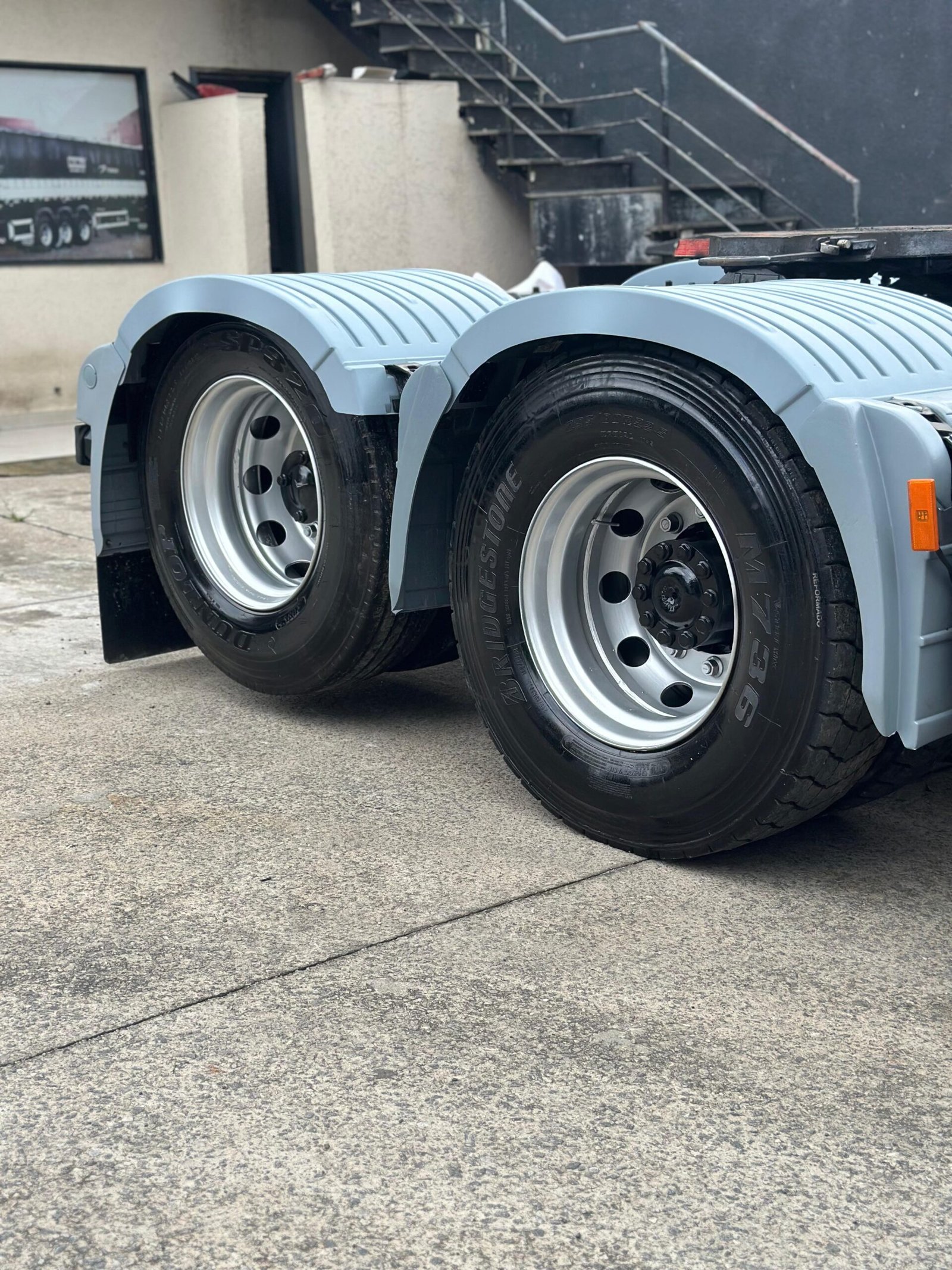 Axor 2544 6×2 2019 Teto Alto e Automático