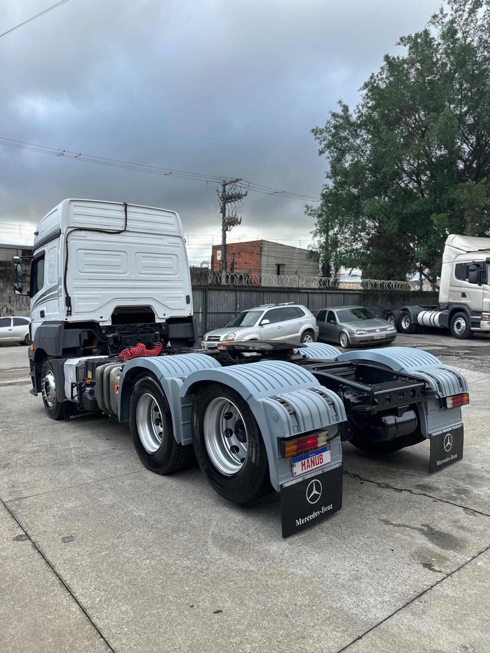 Axor 2544 6×2 2019 Teto Alto e Automático