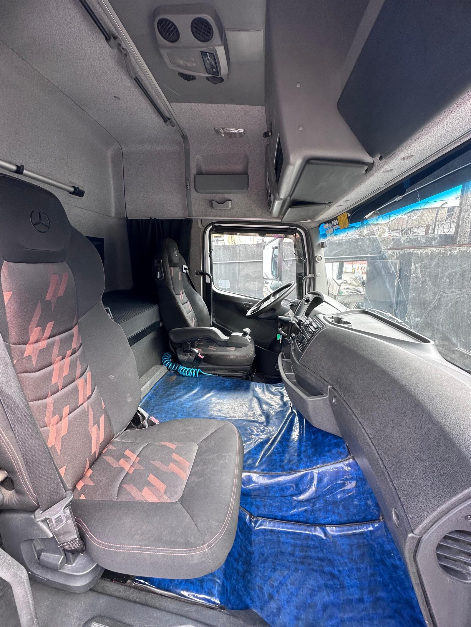 Axor 2544 6×2 2019 Teto Alto e Automático