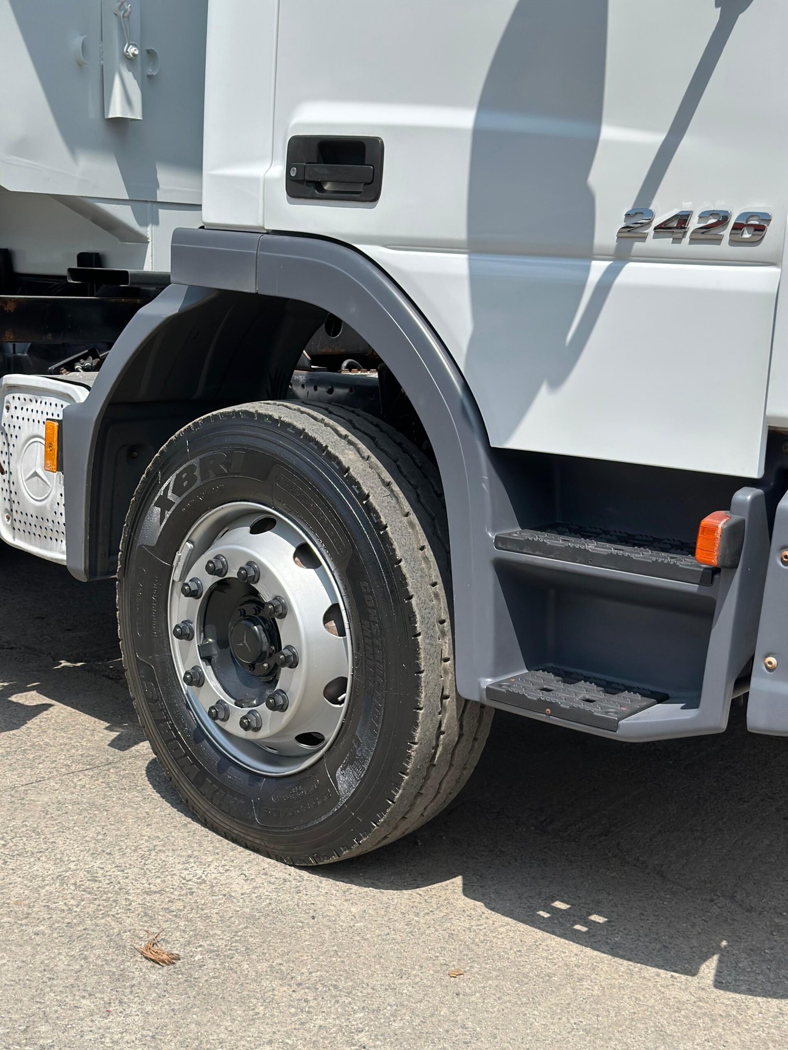 Atego 2426 6×2 2020 Caçamba Basculante Facchini 12m³ e Ar Condic.