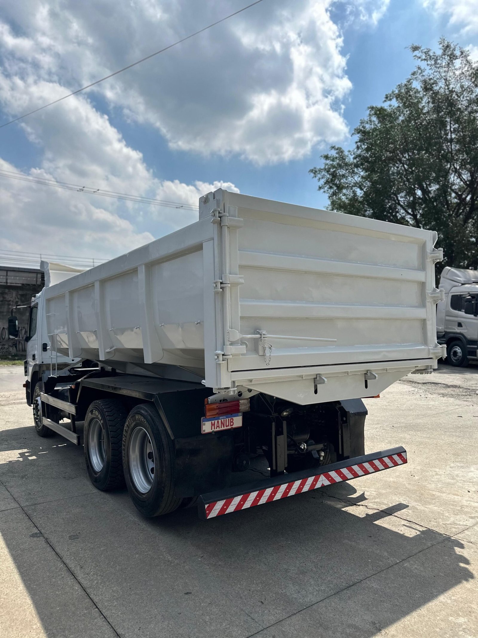 Atego 2426 6×2 2020 Caçamba Basculante Facchini 12m³ e Ar Condic.