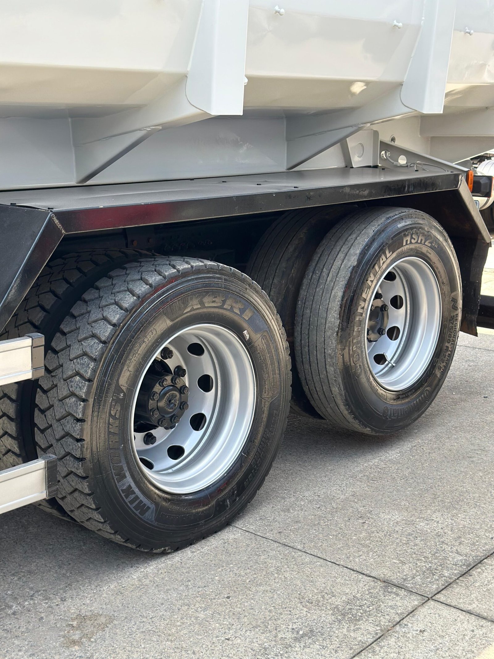 Atego 2426 6×2 2020 Caçamba Basculante Facchini 12m³ e Ar Condic.