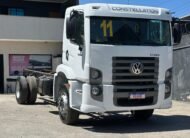 Vw 17.250 4×2 2011 Com Baú Refrigerado Ou No Chassi