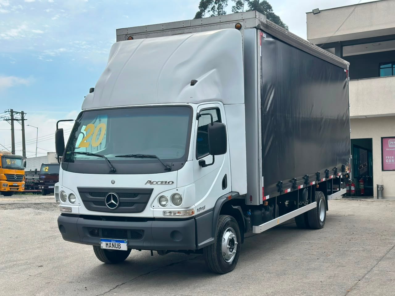 Accelo 1016 4×2 2020 Automático E Sider De 6.5m