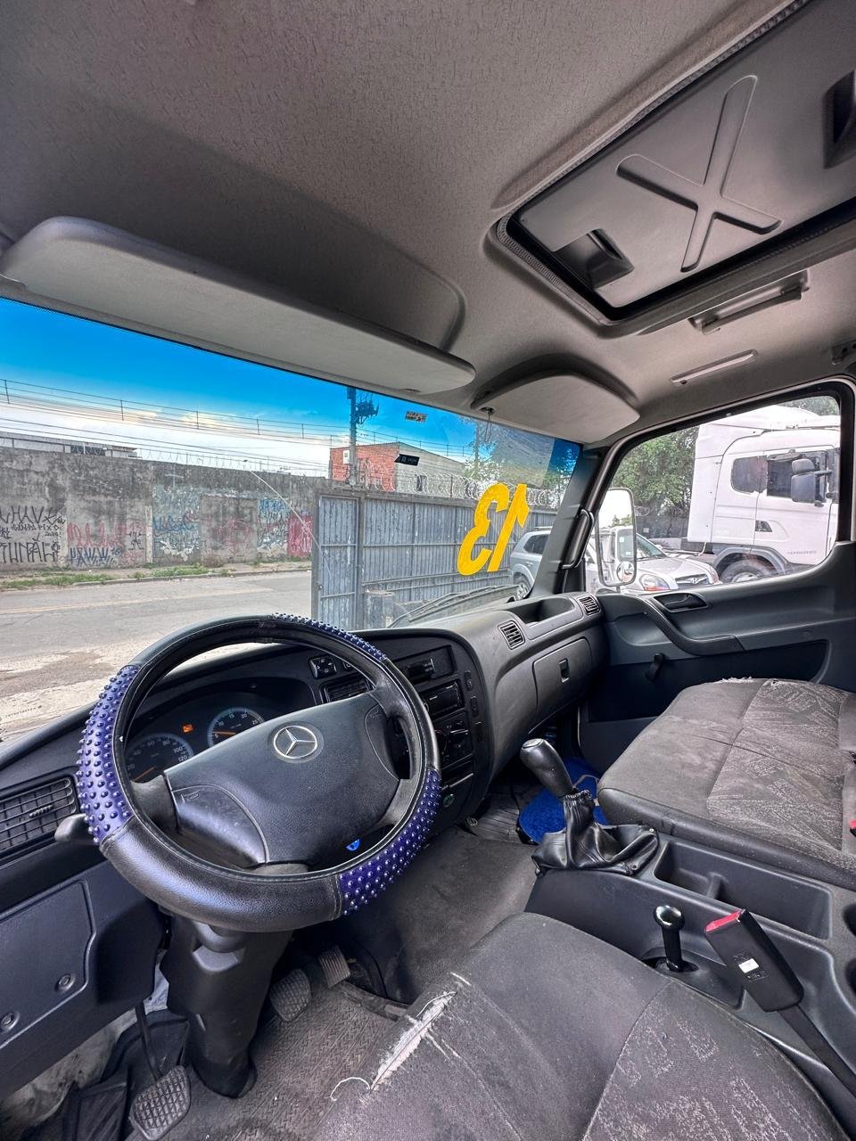 M.benz Accelo 1016 4×2 2013 Báu Refrigerado