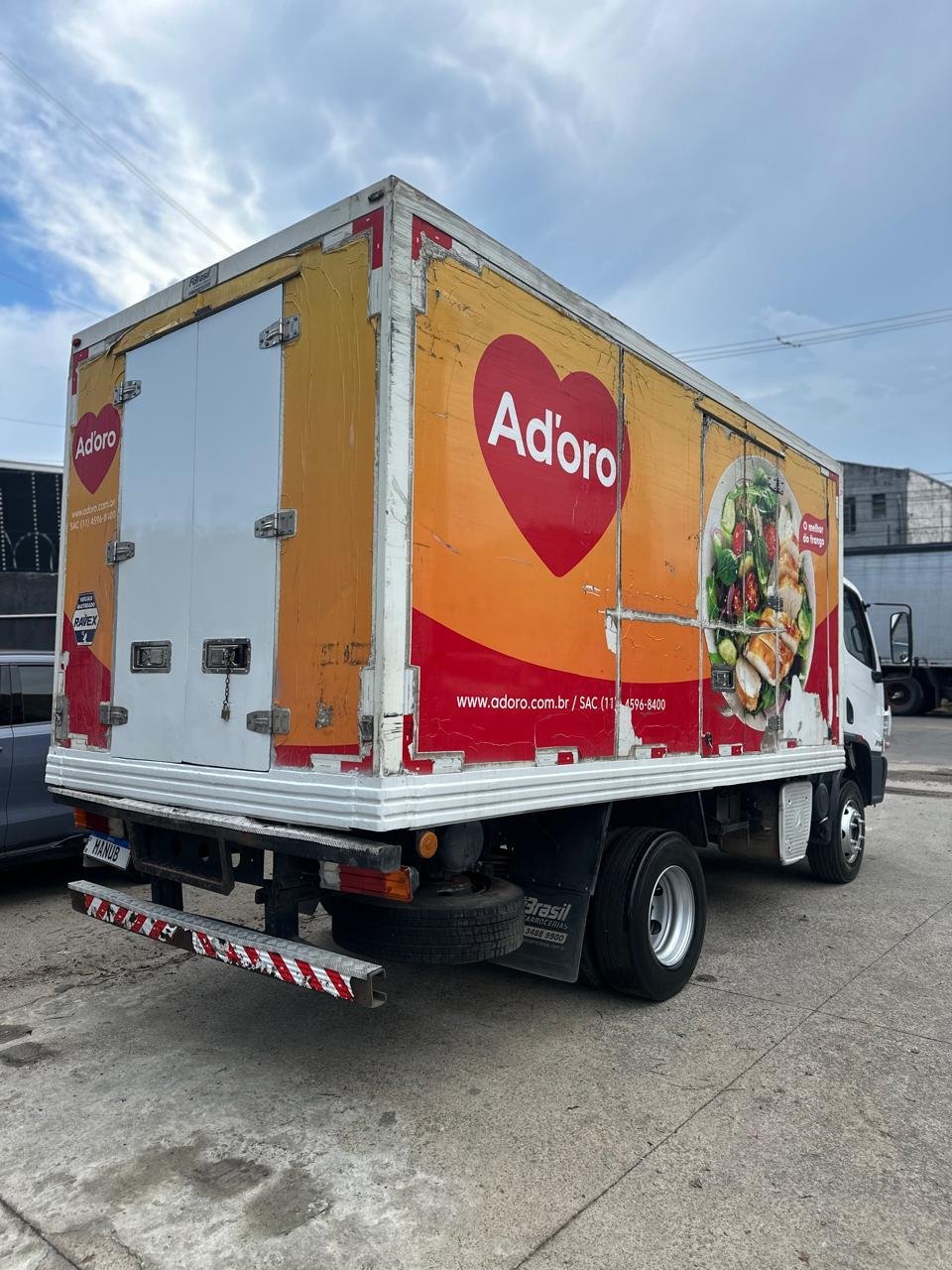 M.benz Accelo 1016 4×2 2013 Báu Refrigerado