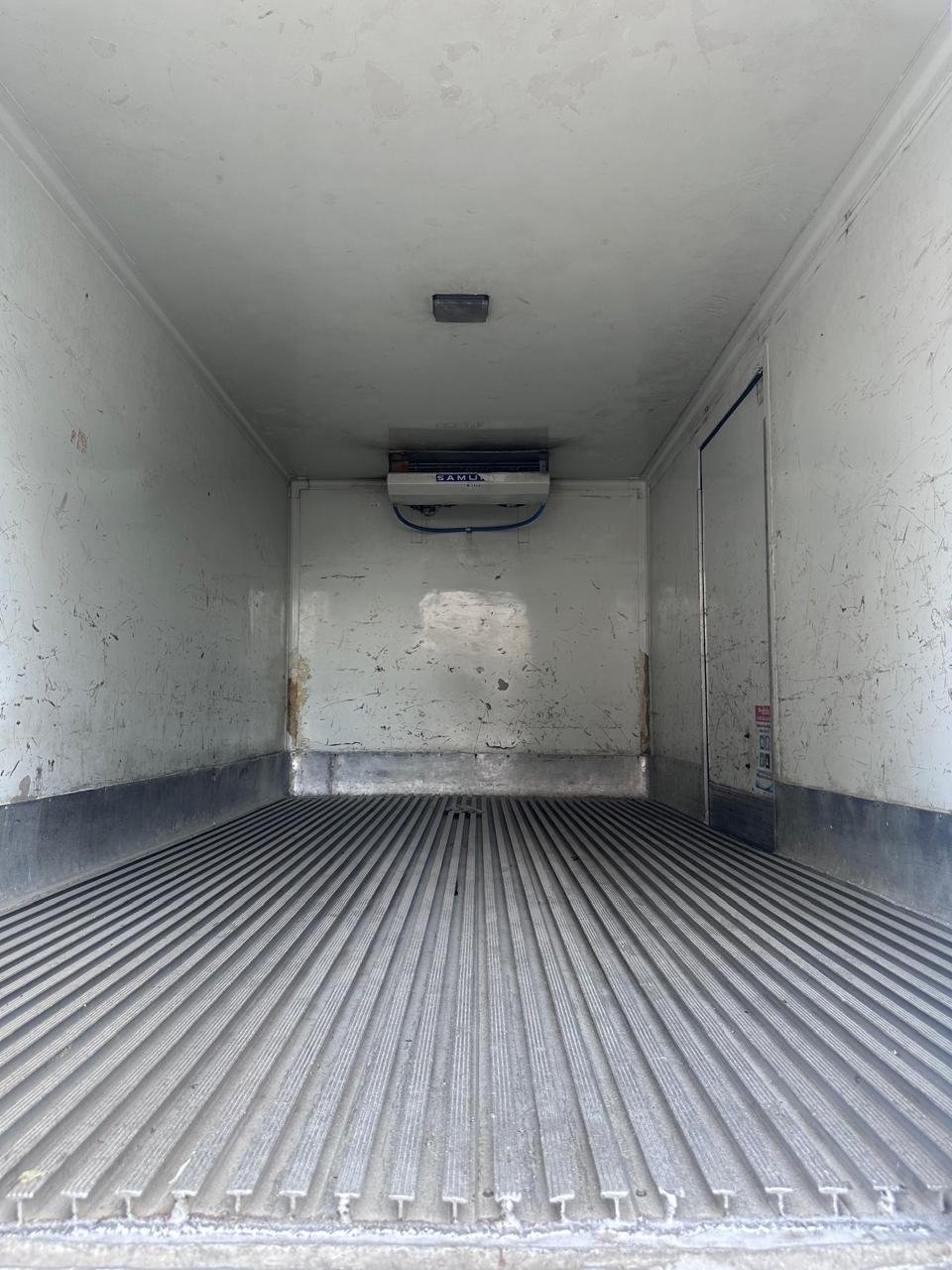 M.benz Accelo 1016 4×2 2013 Báu Refrigerado